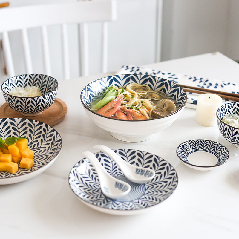 Traditional Japanese tableware "Nihongo"