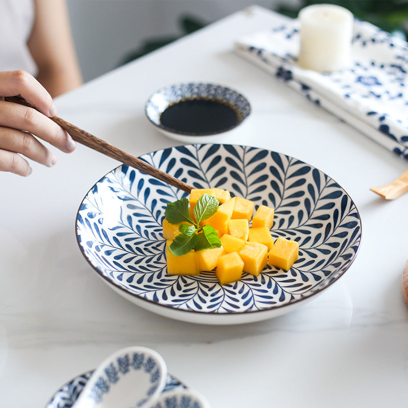 Traditional Japanese tableware "Nihongo"