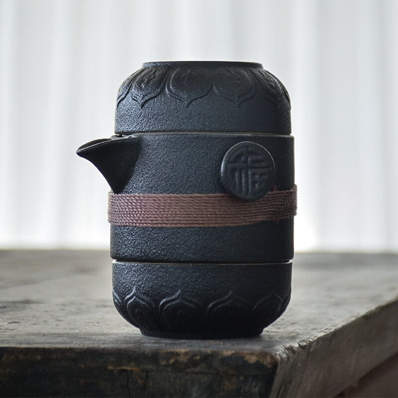 Japanese portable ceramic teapot "Kataoka"