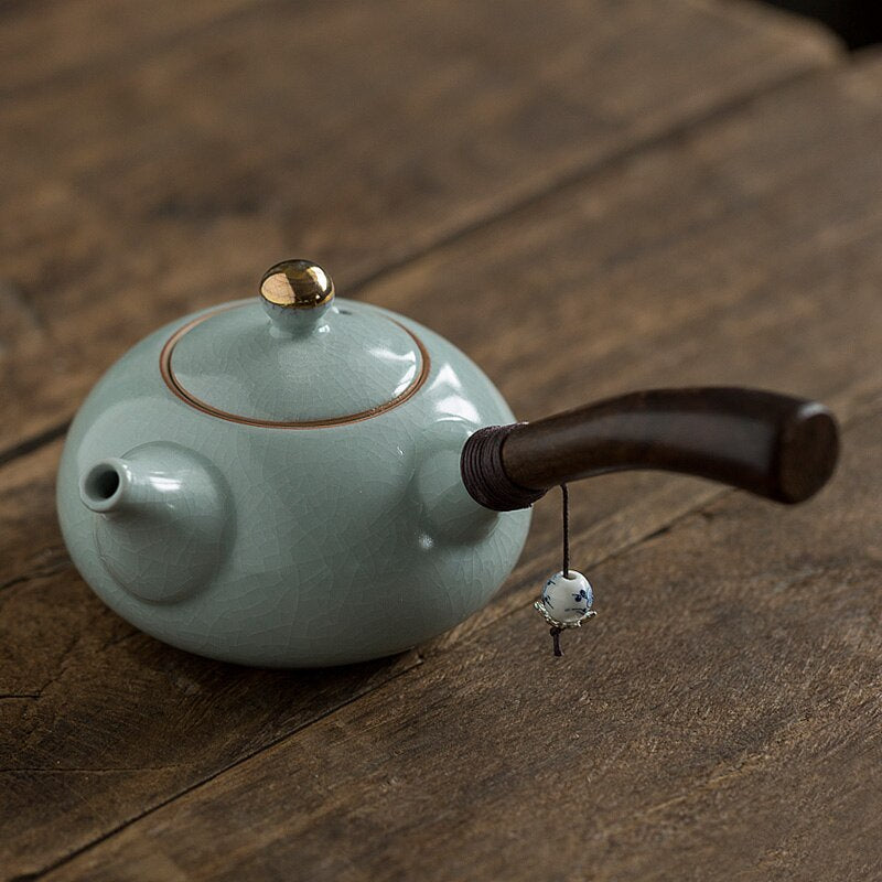 Japanese ceramic teapot with handle "Kiya"
