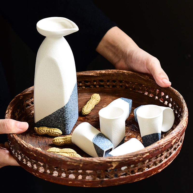"Iwao" ceramic sake set