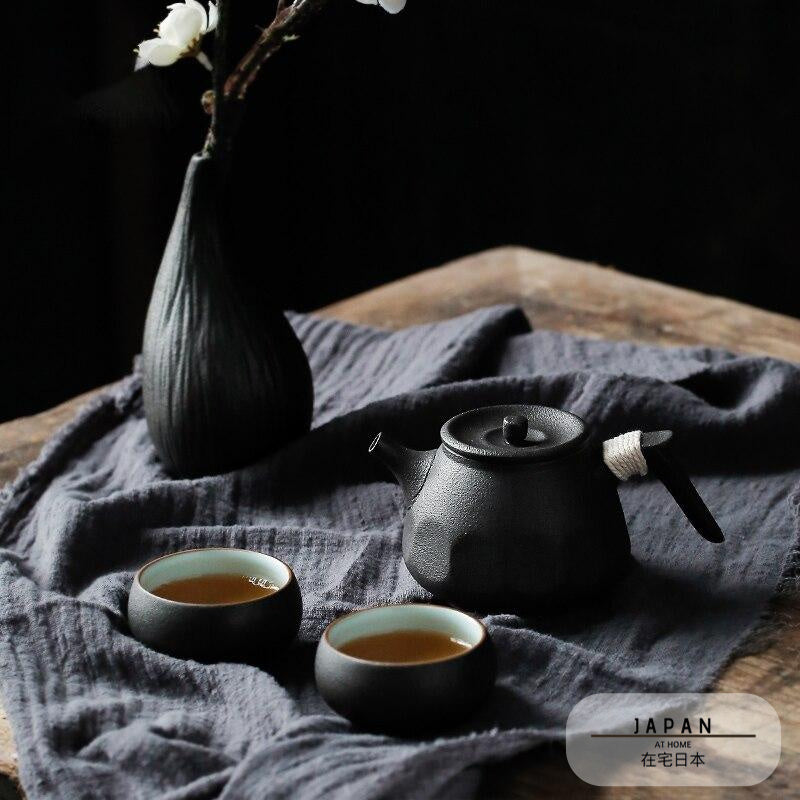 Japanese black ceramic tea set "Fukui"