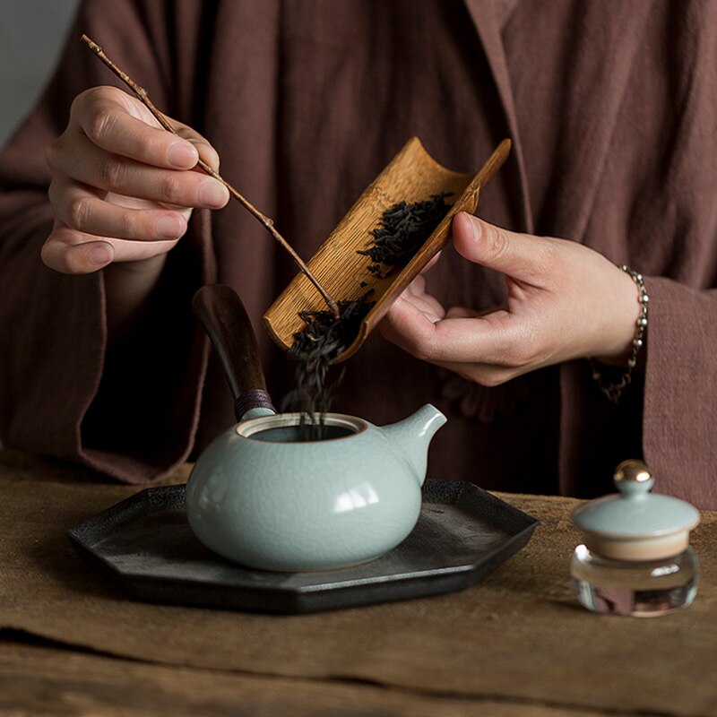Japanese ceramic teapot with handle "Kiya"
