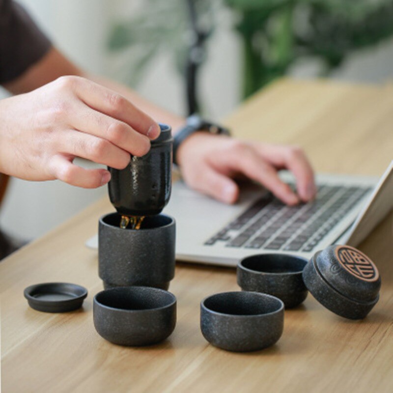 "Yoshii" portable tea set